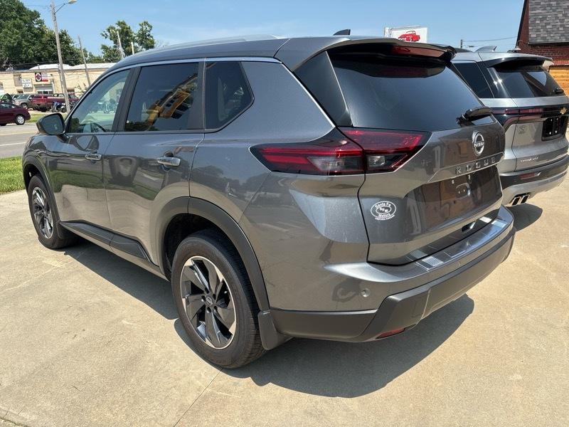 Nissan Rogue SV 2025