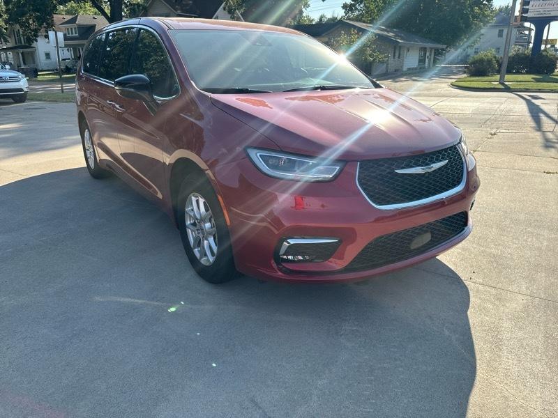 Chrysler Pacifica Select 2025