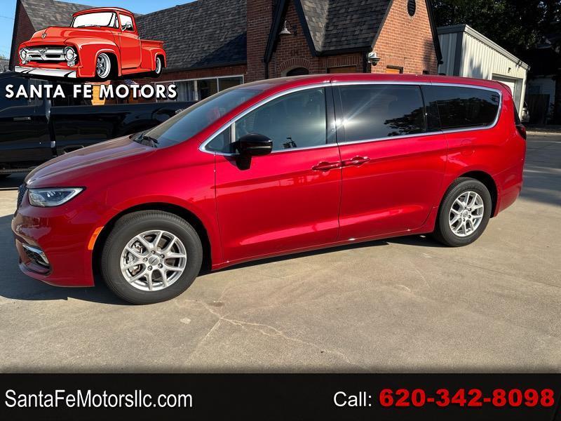 Chrysler Pacifica Select 2025