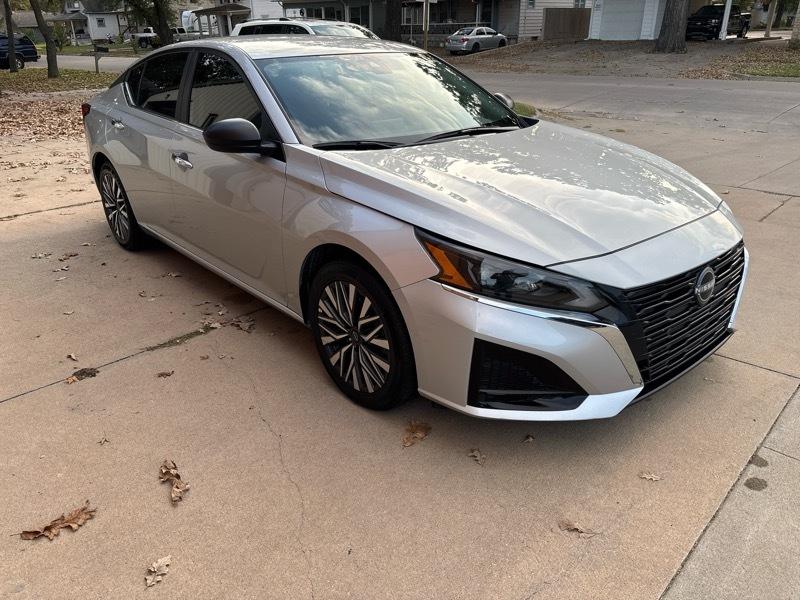 Nissan Altima 2.5 SV 2025