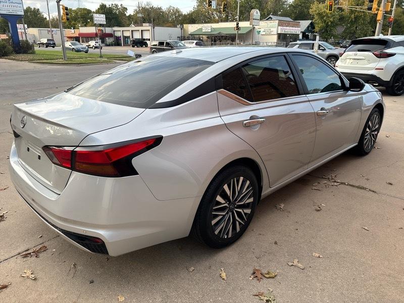 Nissan Altima 2.5 SV 2025