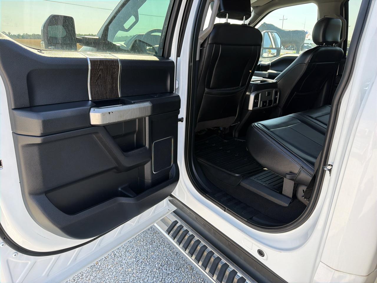 Ford F-350 SD Lariat Crew Cab DRW 4WD 2020