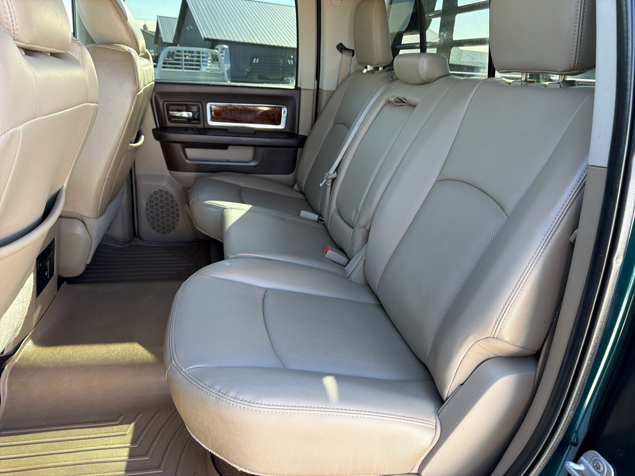 RAM 3500 4WD Crew Cab 169" Laramie 2011