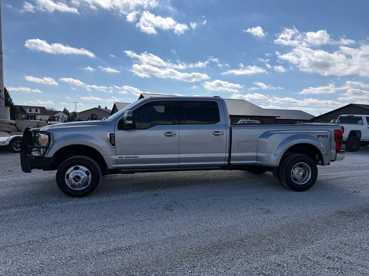 Ford F-350 SD Lariat Crew Cab 4WD DRW 2021