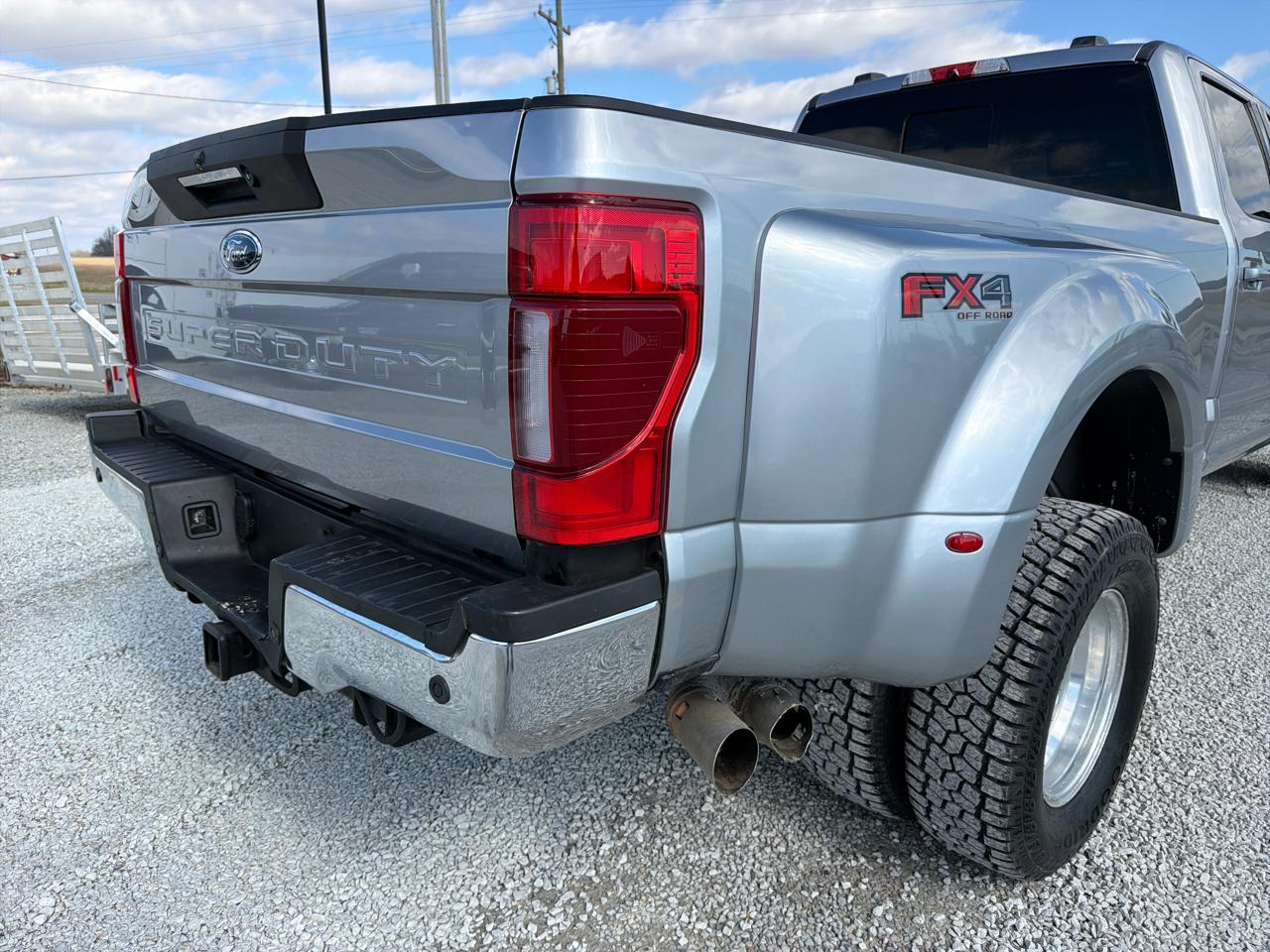 Ford F-350 SD Lariat Crew Cab 4WD DRW 2021