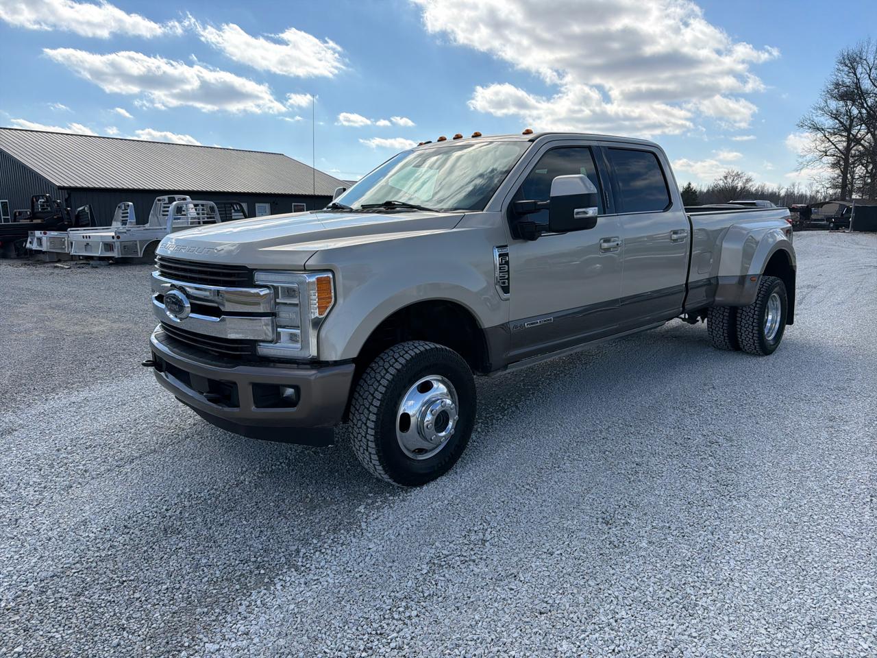 Ford F-350 SD King Ranch Crew Cab Long Bed DRW 4WD 2018