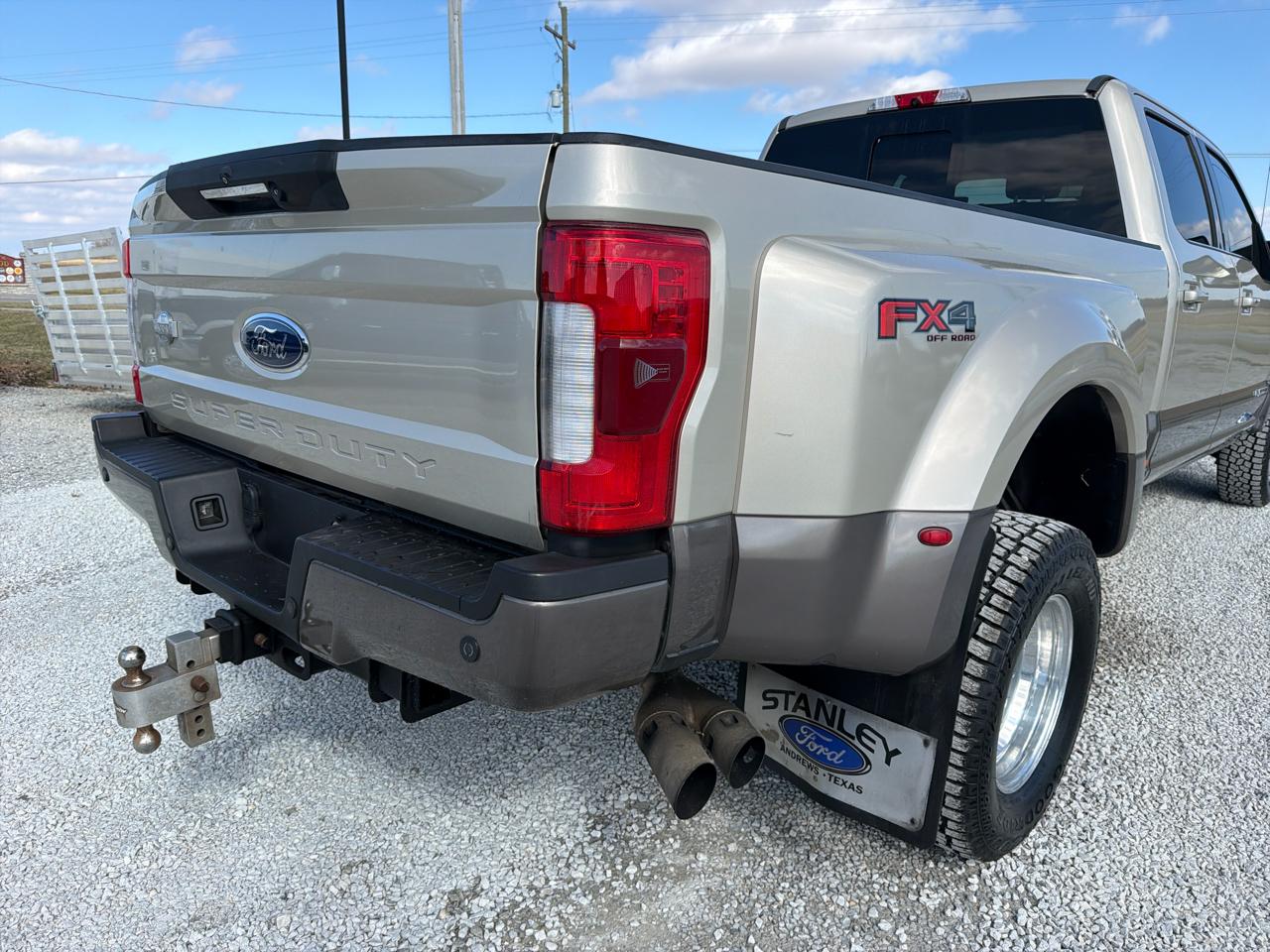 Ford F-350 SD King Ranch Crew Cab Long Bed DRW 4WD 2018