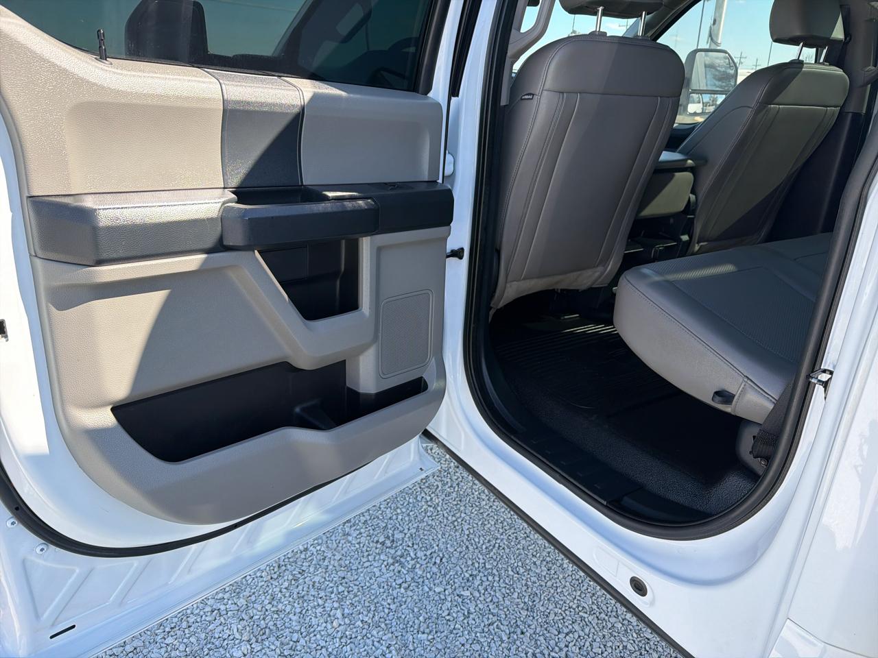 Ford F-550 Crew Cab DRW 4WD 2022