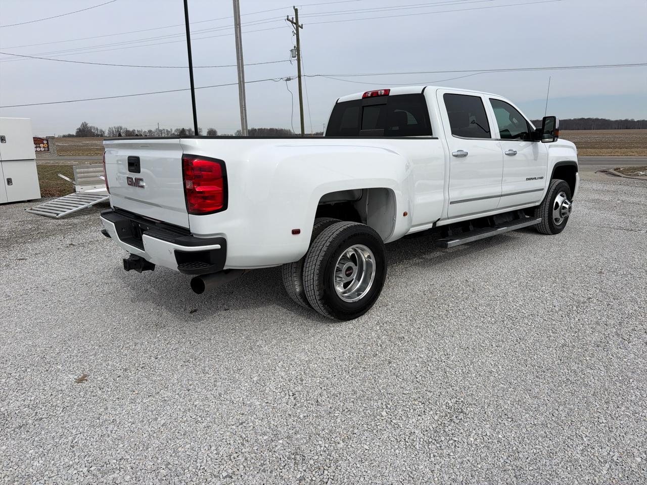 GMC Sierra 3500HD Denali Crew Cab Long Box 4WD 2019