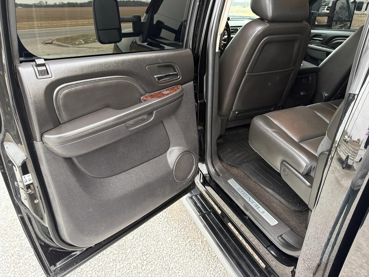 GMC Sierra 3500HD Denali Crew Cab SRW 4WD 2013