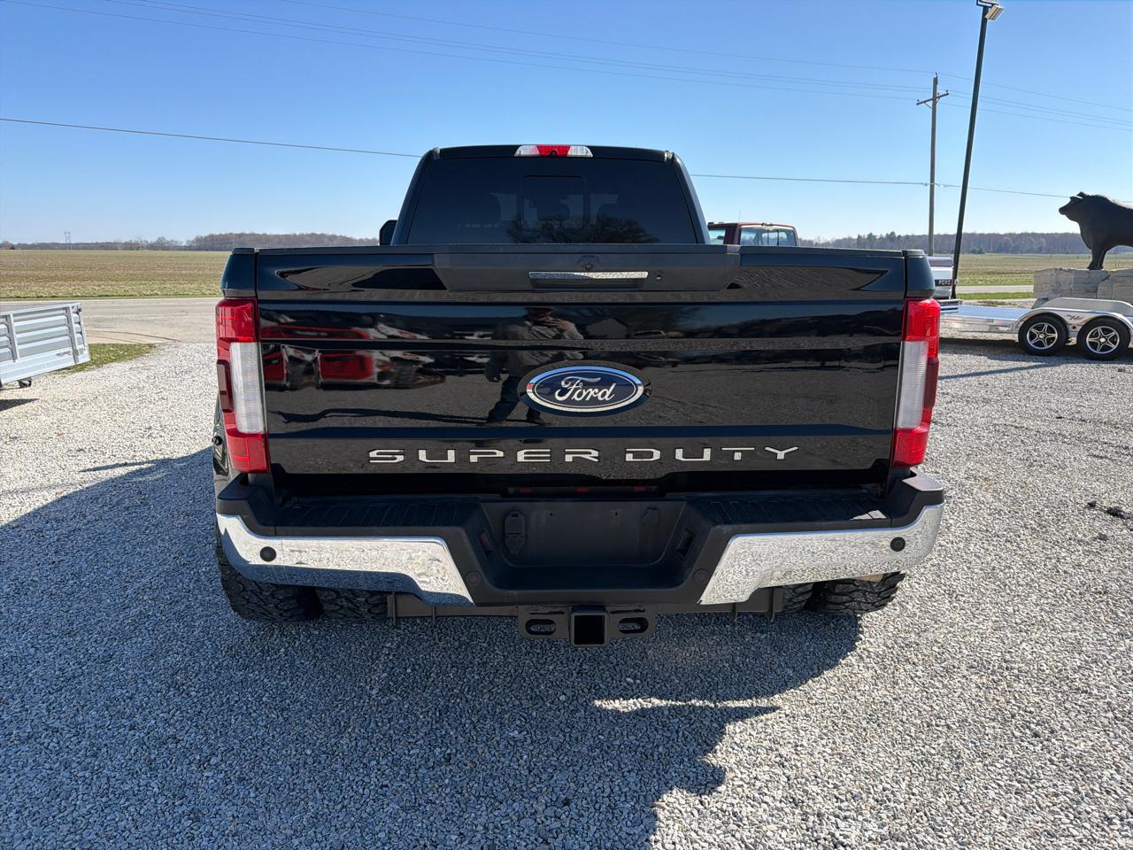 Ford F-350 SD Lariat Crew Cab 4WD DRW 2017