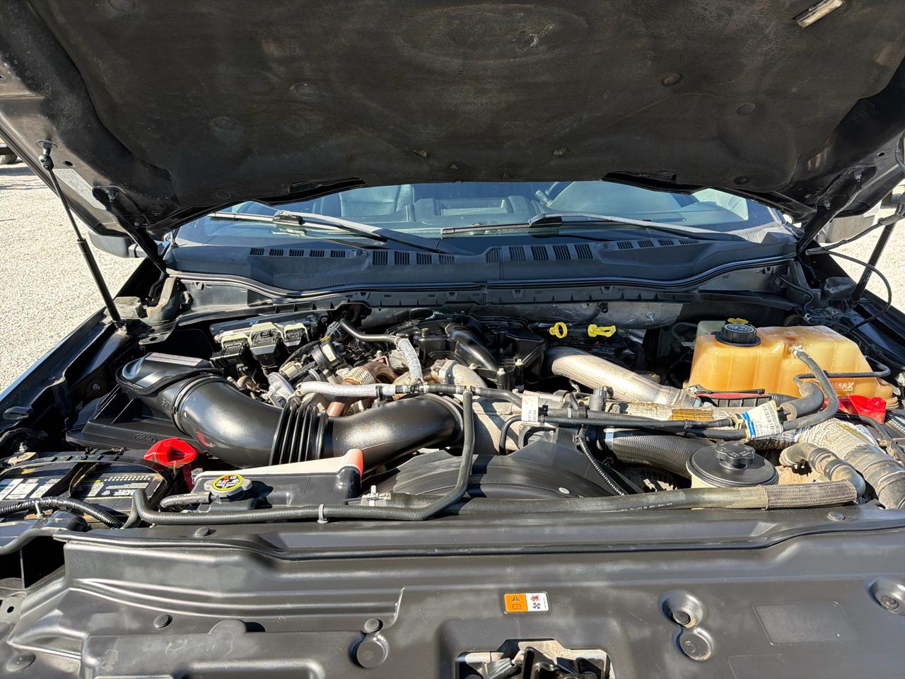 Ford F-350 SD Lariat Crew Cab 4WD DRW 2017