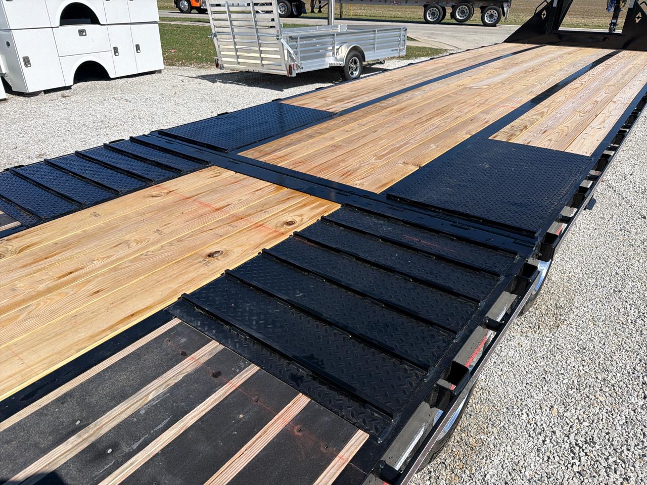 Diamond C Trailer Unknown  2026