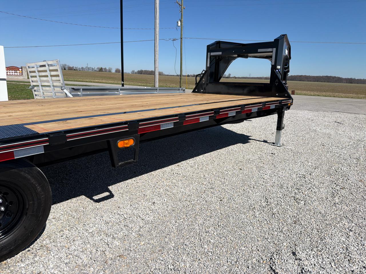 Diamond C Trailer Unknown  2026