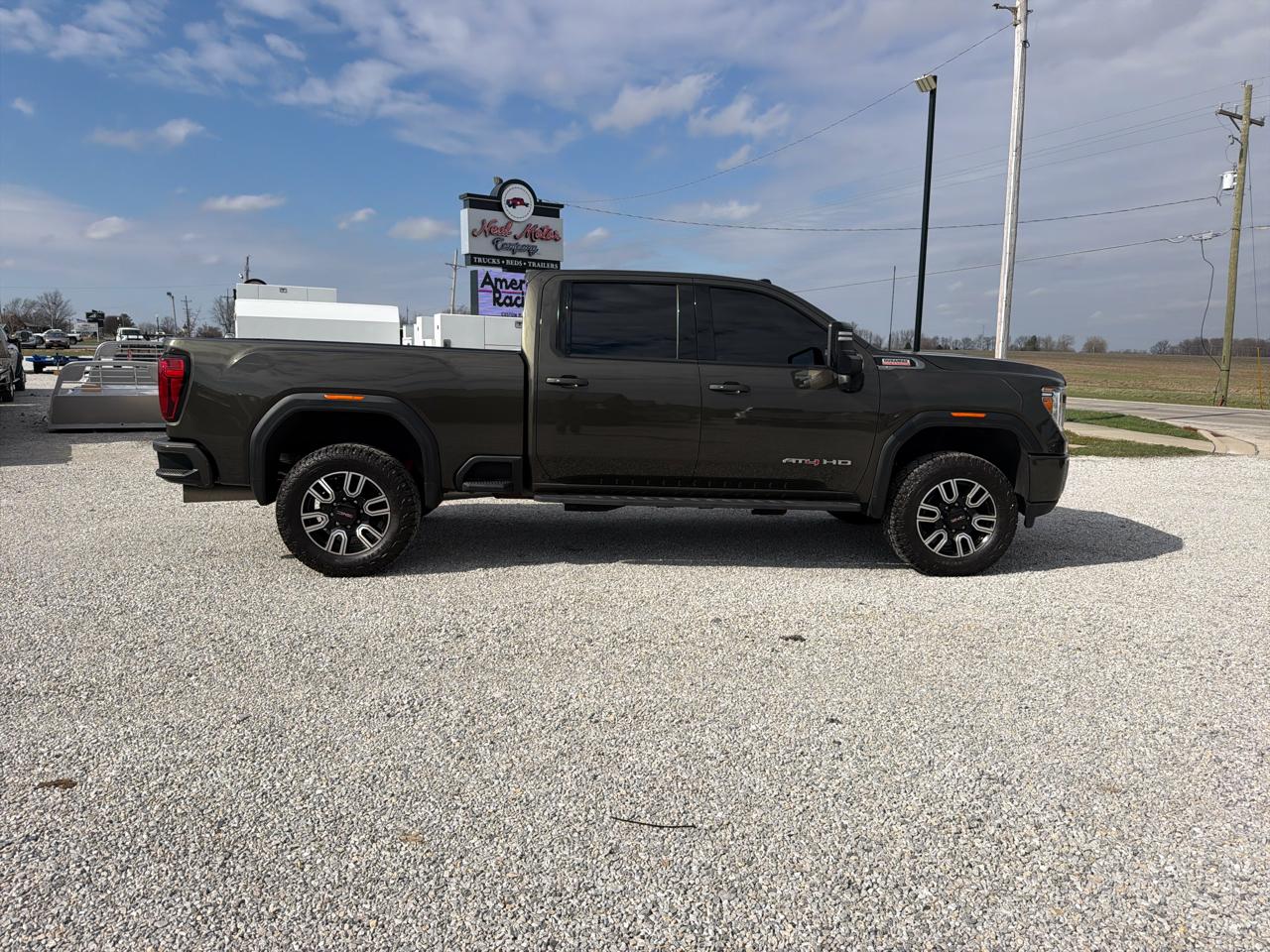 GMC Sierra 2500HD 4WD Crew Cab 159" AT4 2022