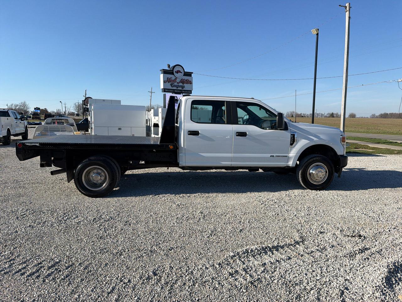 Ford Super Duty F-350 DRW Crew Cab 176" WB 60" CA XL 2021