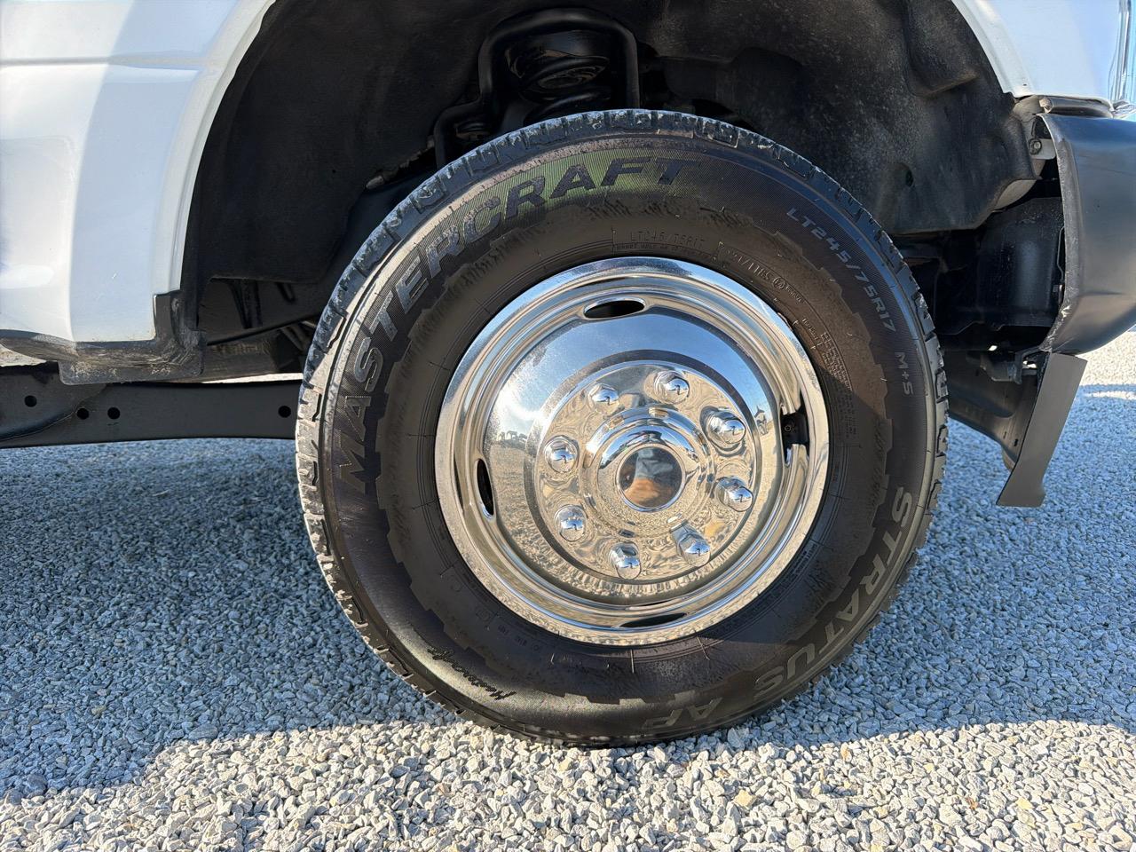 Ford Super Duty F-350 DRW Crew Cab 176" WB 60" CA XL 2021