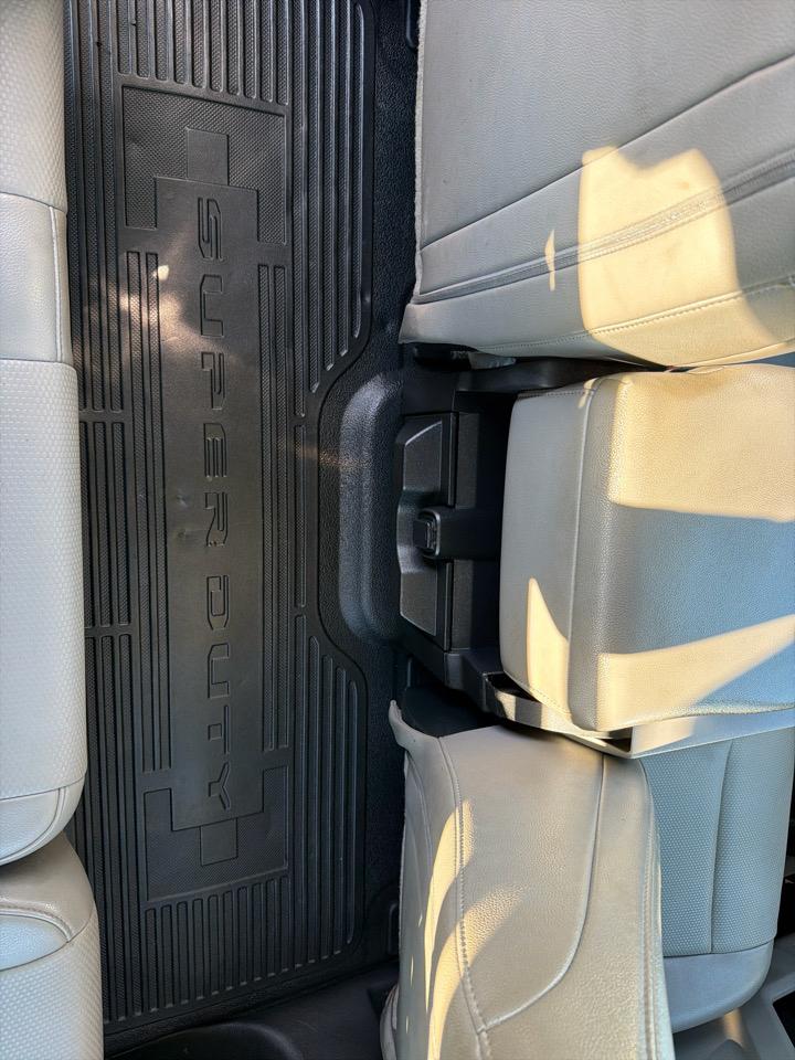 Ford Super Duty F-350 DRW Crew Cab 176" WB 60" CA XL 2021