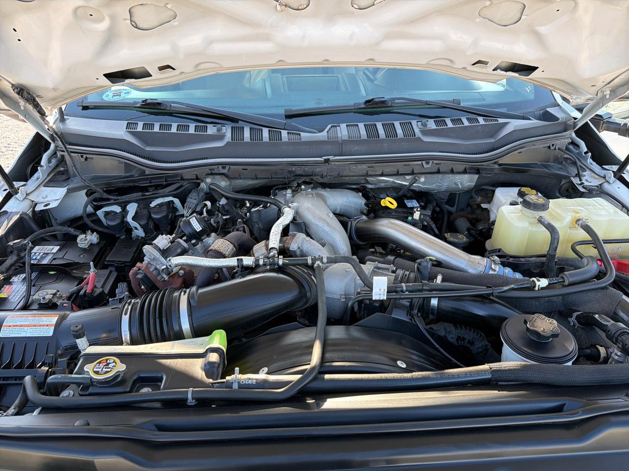 Ford Super Duty F-350 DRW Crew Cab 176" WB 60" CA XL 2021