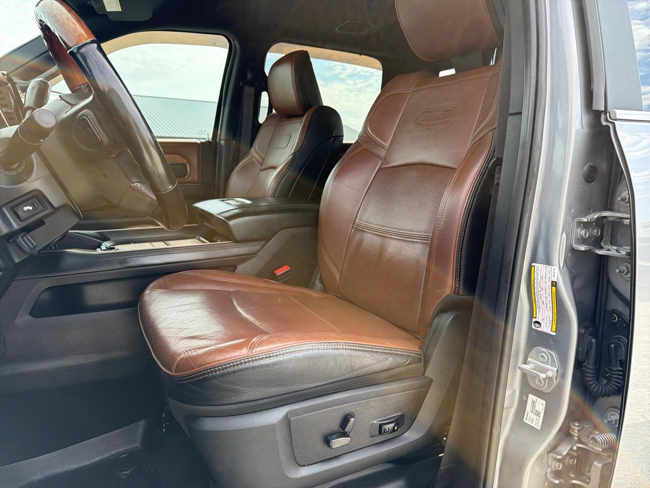 RAM 3500 Longhorn 4x4 Crew Cab 8' Box 2022