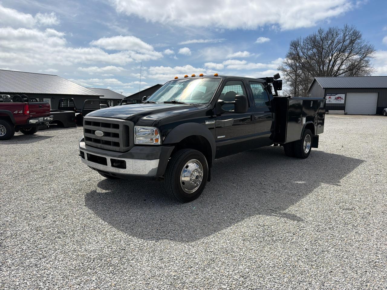 Ford Super Duty F-450 DRW Crew Cab 176" WB 60" CA XL 2005