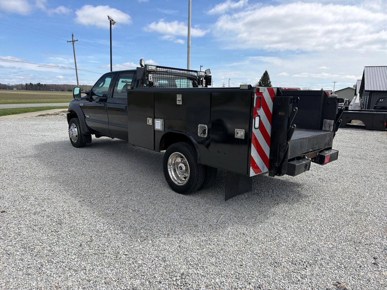 Ford Super Duty F-450 DRW Crew Cab 176" WB 60" CA XL 2005