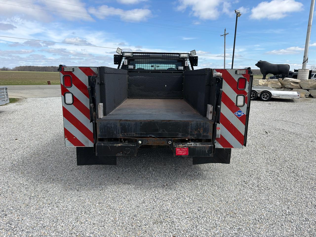 Ford Super Duty F-450 DRW Crew Cab 176" WB 60" CA XL 2005