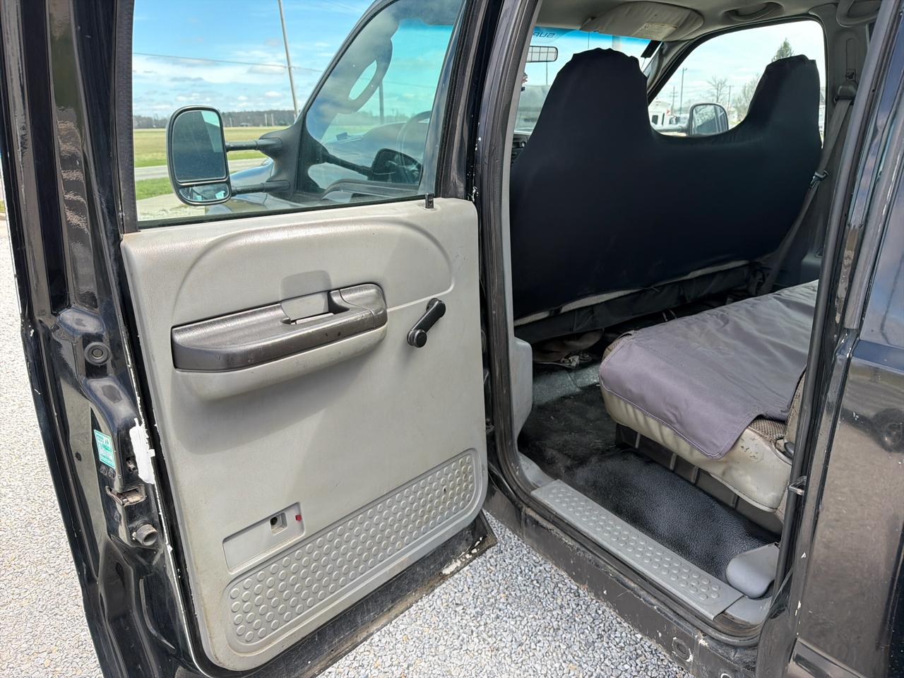 Ford Super Duty F-450 DRW Crew Cab 176" WB 60" CA XL 2005