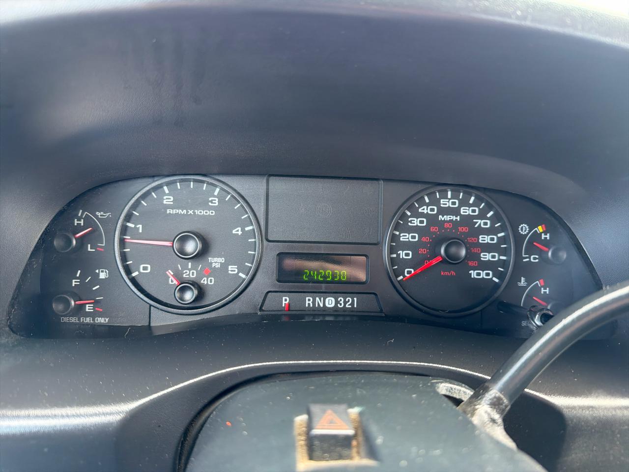 Ford Super Duty F-450 DRW Crew Cab 176" WB 60" CA XL 2005