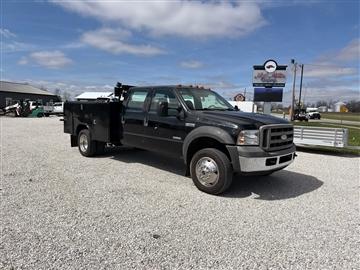 2005 Ford Super Duty F-450 DRW Crew Cab 176" WB 60" CA XL