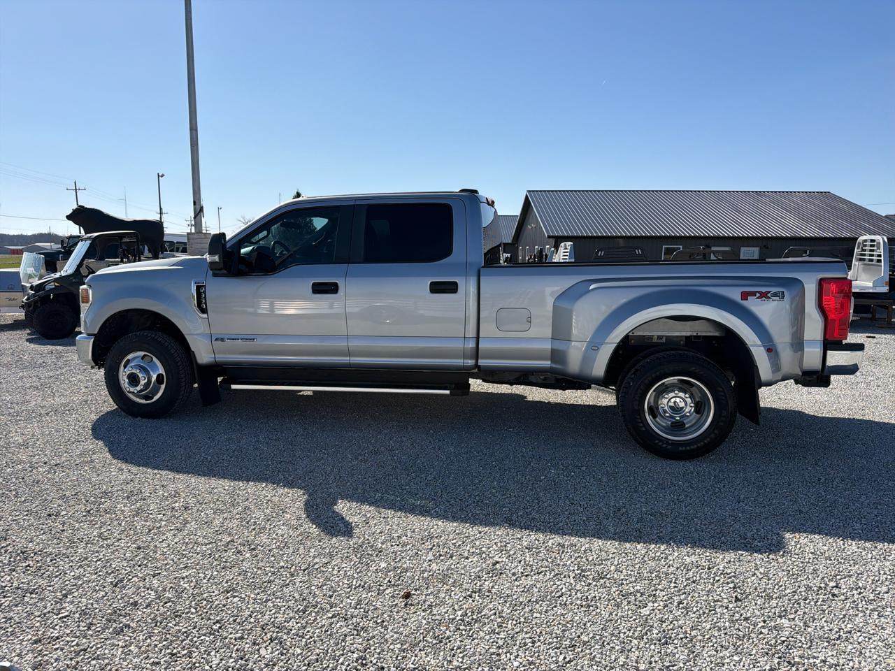 Ford Super Duty F-350 DRW XLT 4WD Crew Cab 8' Box 2022