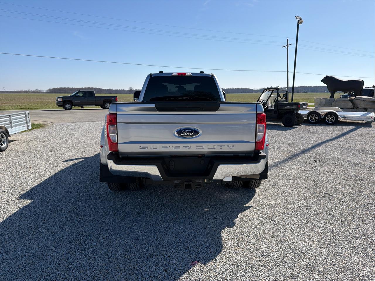 Ford Super Duty F-350 DRW XLT 4WD Crew Cab 8' Box 2022