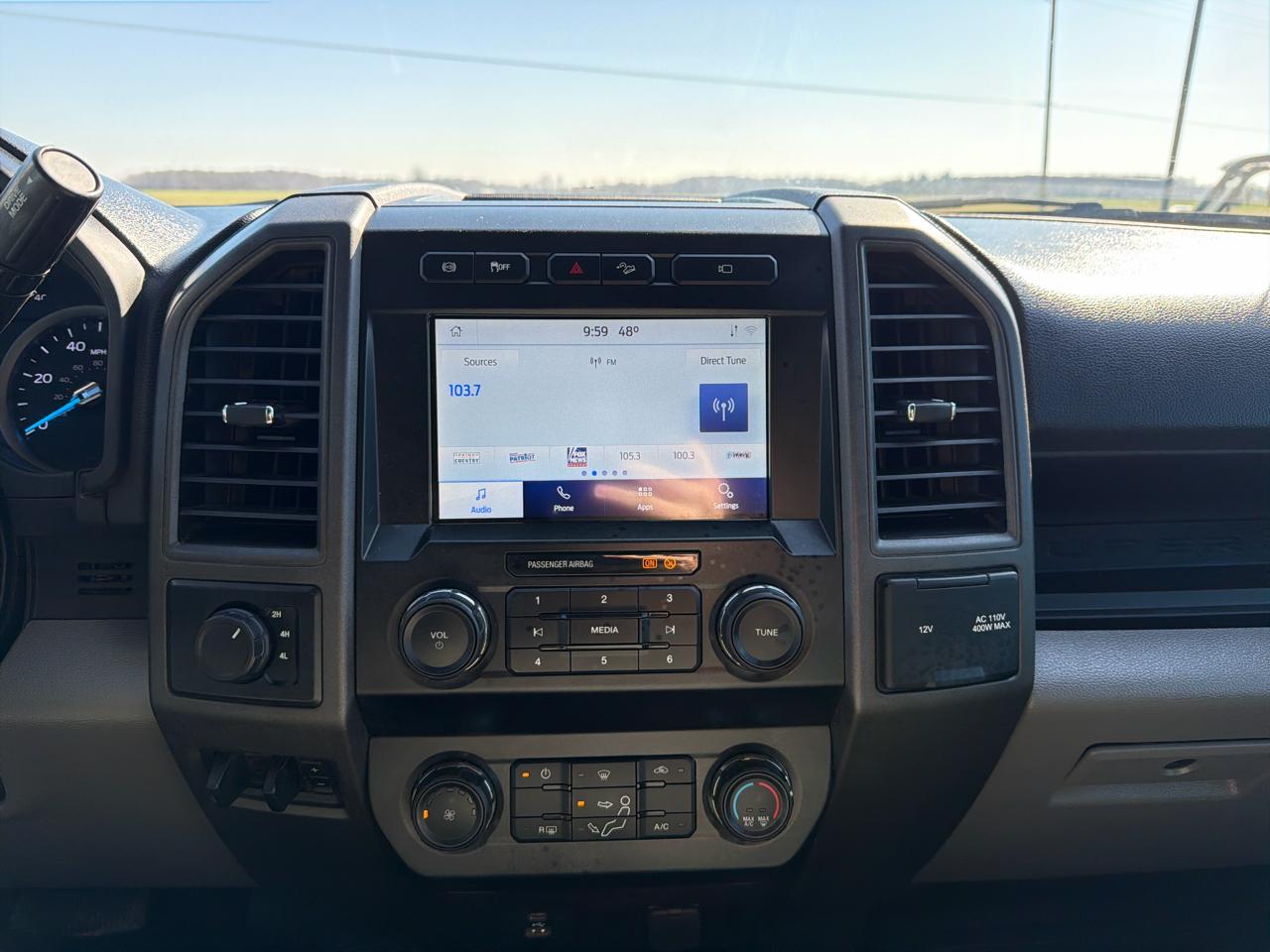 Ford Super Duty F-350 DRW XLT 4WD Crew Cab 8' Box 2022