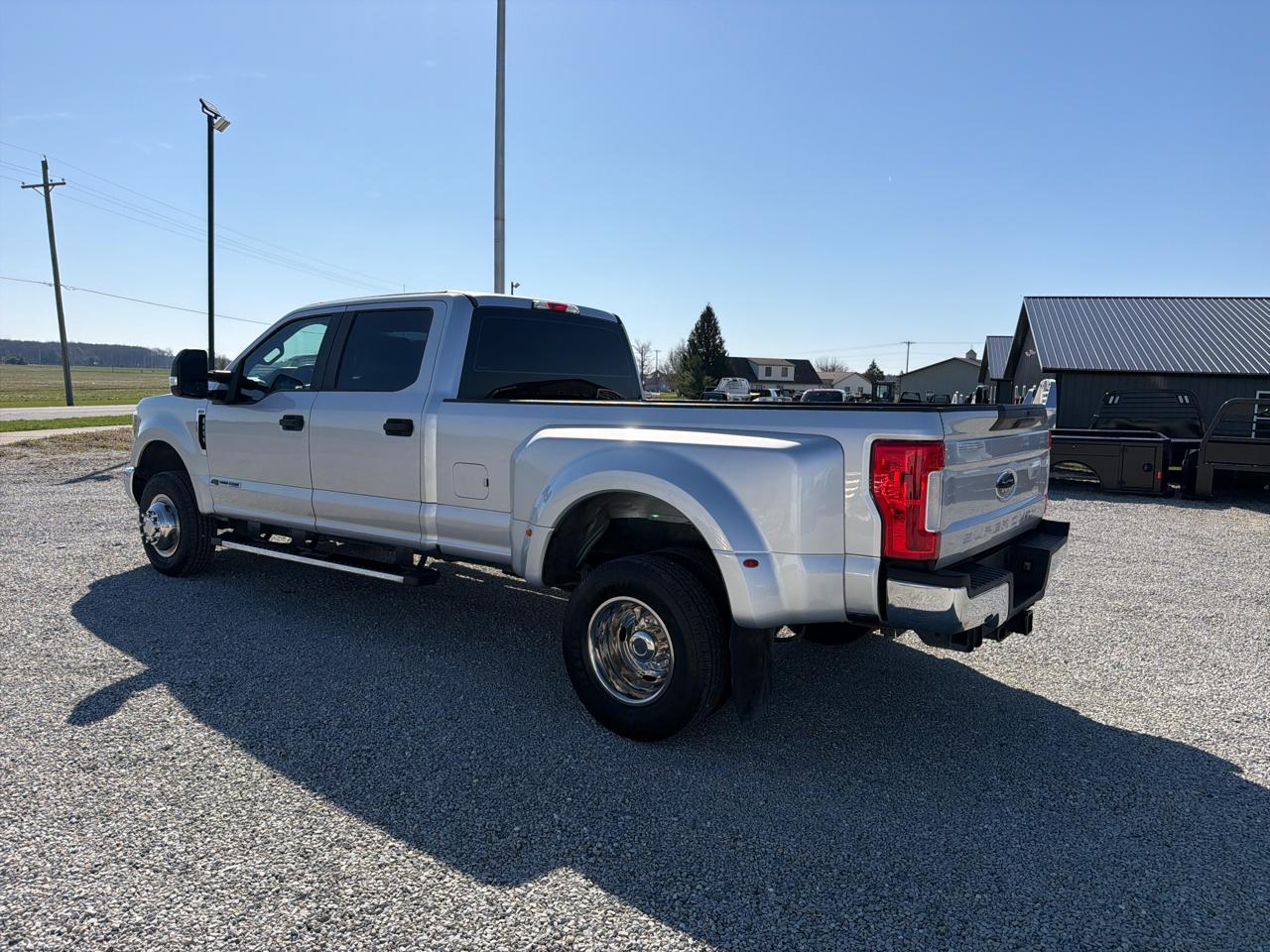 Ford Super Duty F-350 DRW XLT 4WD Crew Cab 8' Box 2019