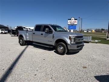 2019 Ford Super Duty F-350 DRW XLT 4WD Crew Cab 8' Box