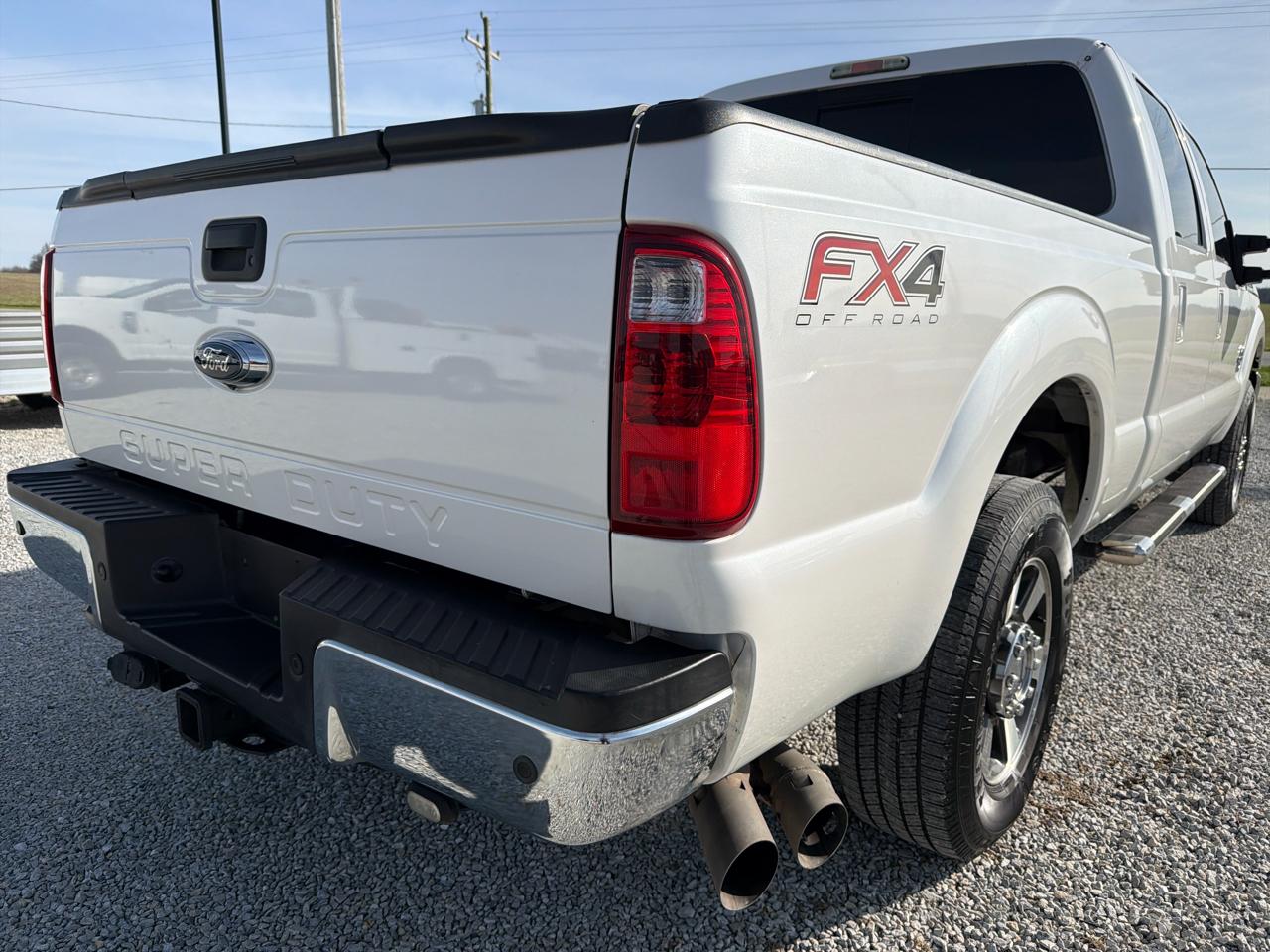 Ford Super Duty F-250 SRW 4WD Crew Cab 156" Lariat 2016