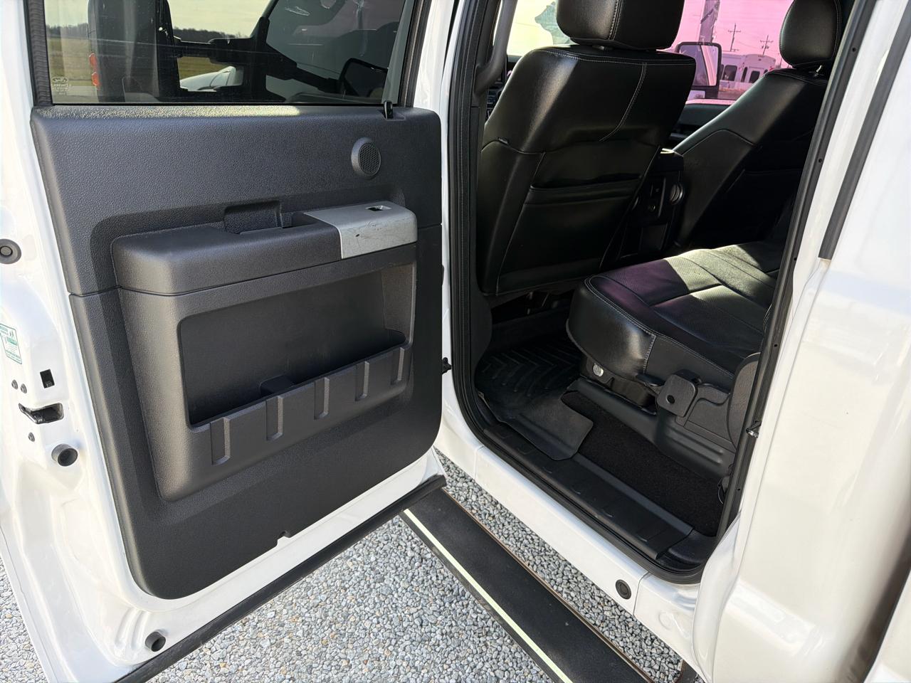 Ford Super Duty F-250 SRW 4WD Crew Cab 156" Lariat 2016