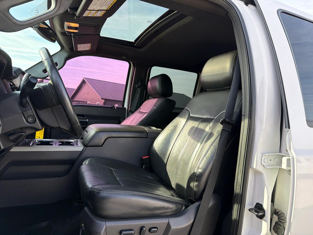 Ford Super Duty F-250 SRW 4WD Crew Cab 156" Lariat 2016