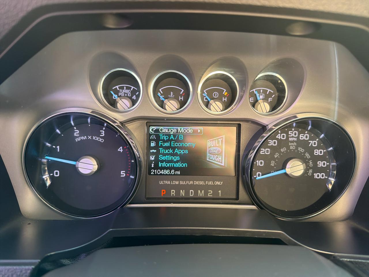 Ford Super Duty F-250 SRW 4WD Crew Cab 156" Lariat 2016