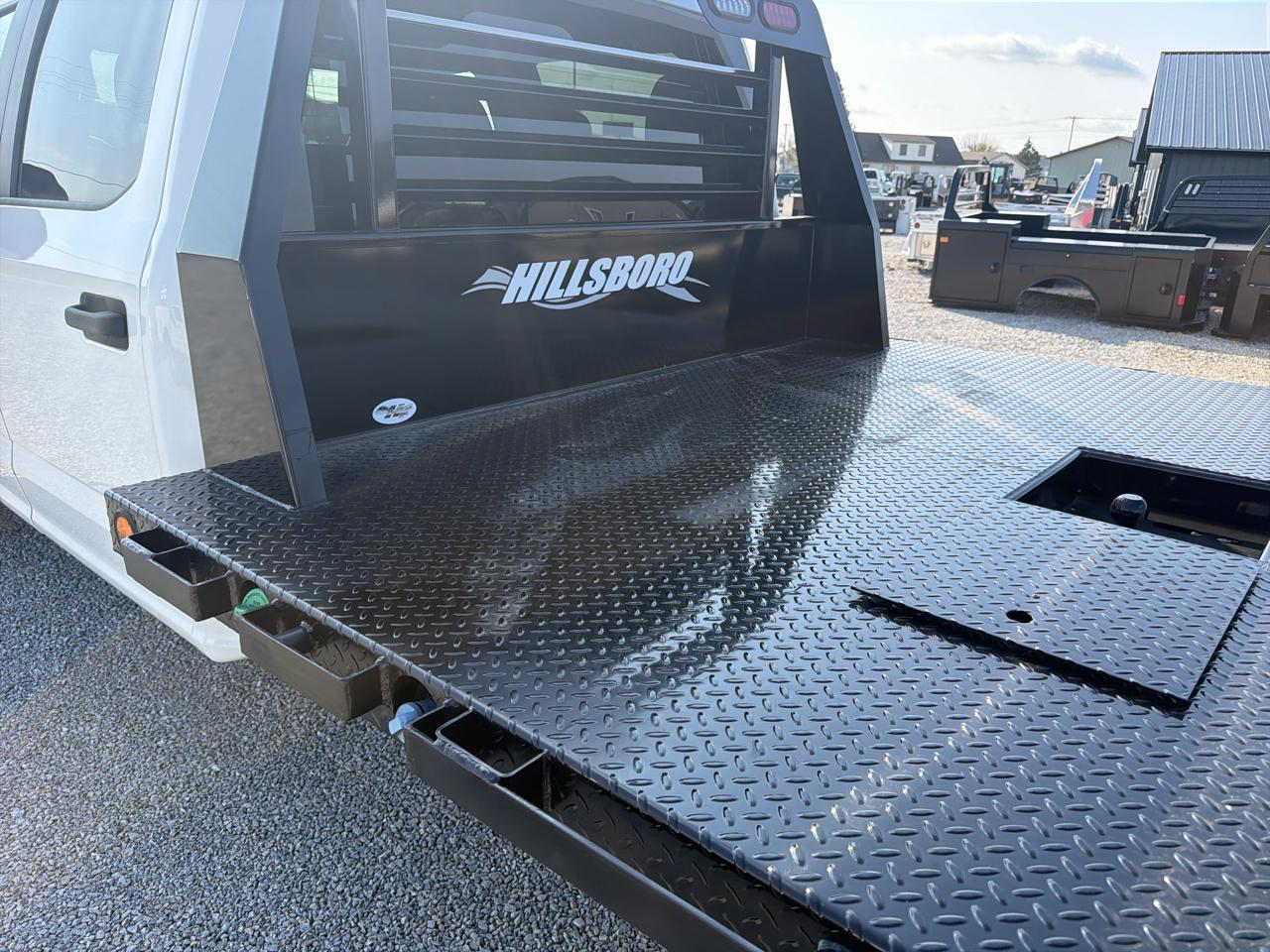 Ford Super Duty F-350 DRW 4WD Crew Cab 172" XLT 2022