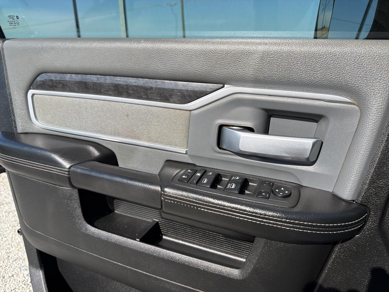 RAM 4500 Chassis Cab SLT 4x4 Crew Cab 60" CA 173.4" WB 2022