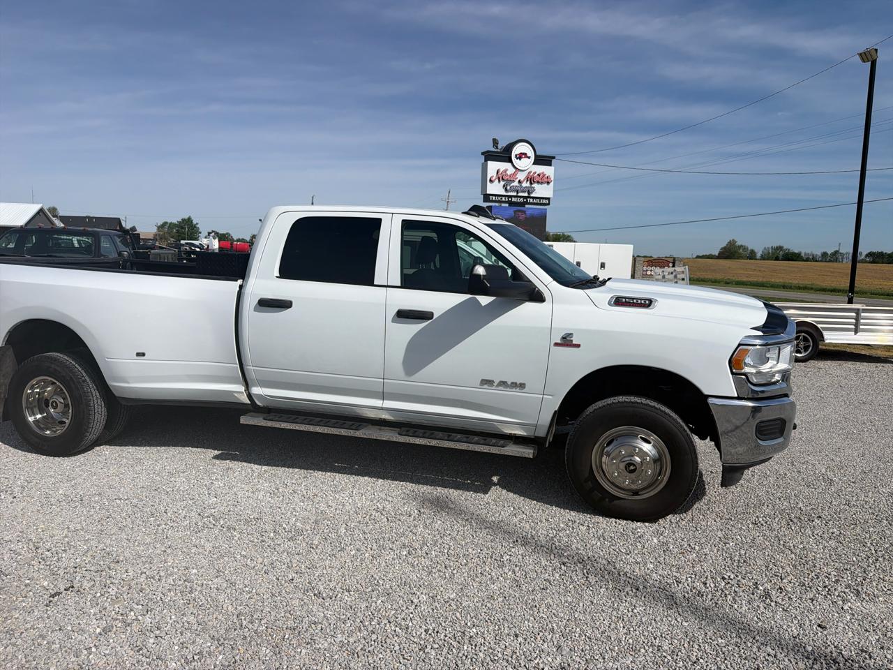 RAM 3500 Tradesman 4x4 Crew Cab 8' Box 2022