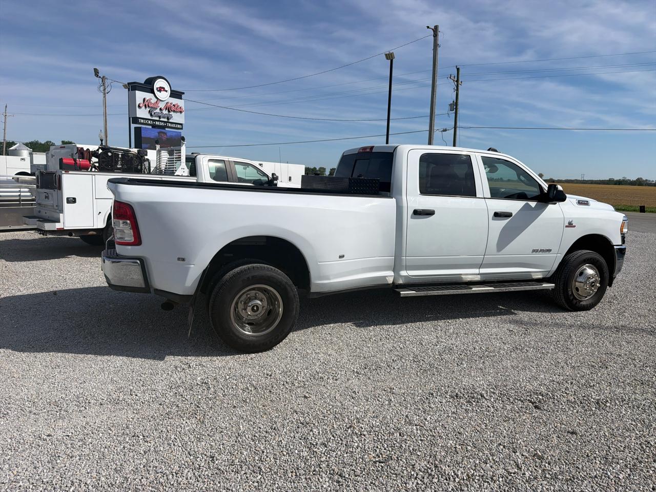 RAM 3500 Tradesman 4x4 Crew Cab 8' Box 2022