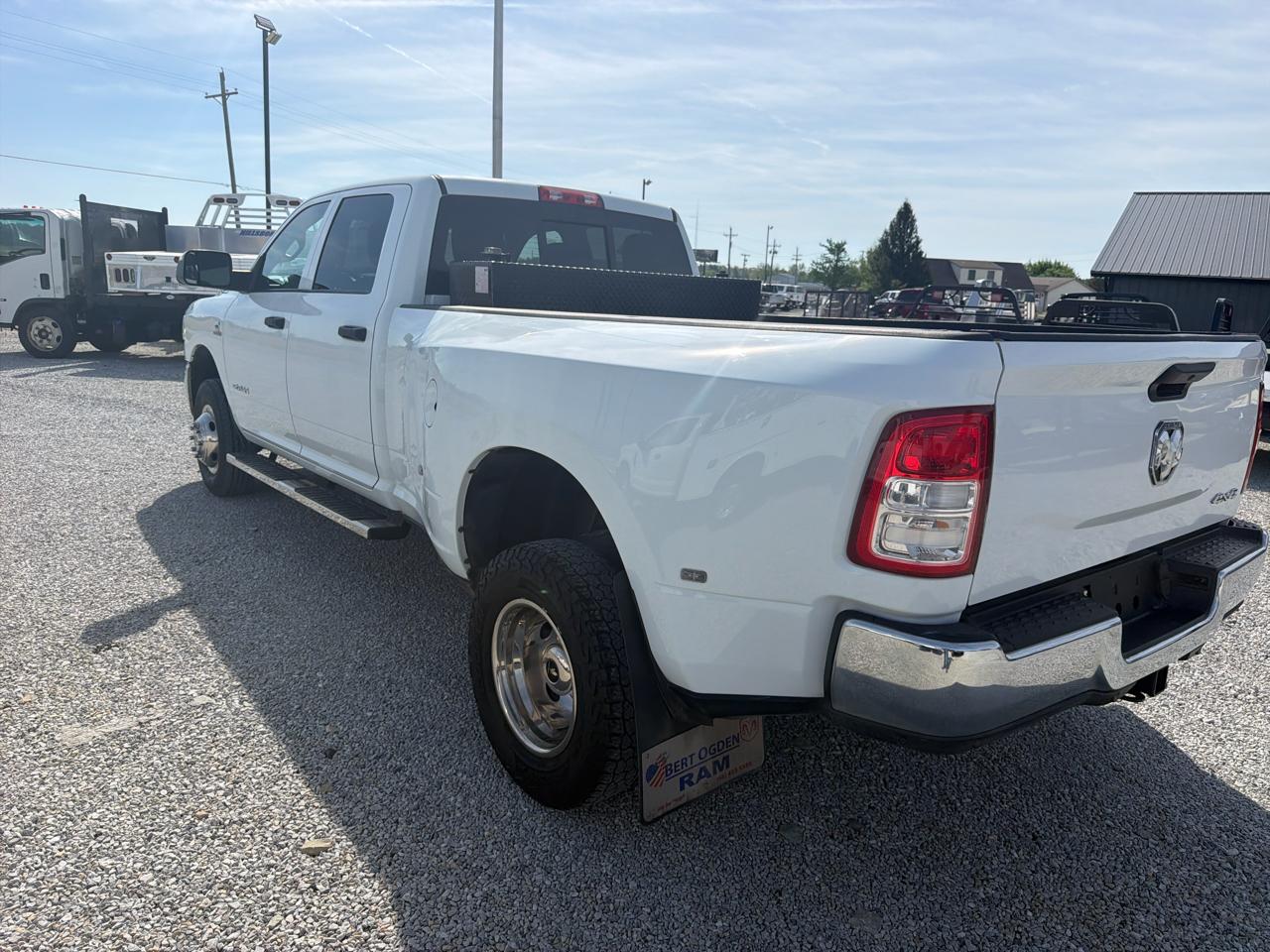 RAM 3500 Tradesman 4x4 Crew Cab 8' Box 2022