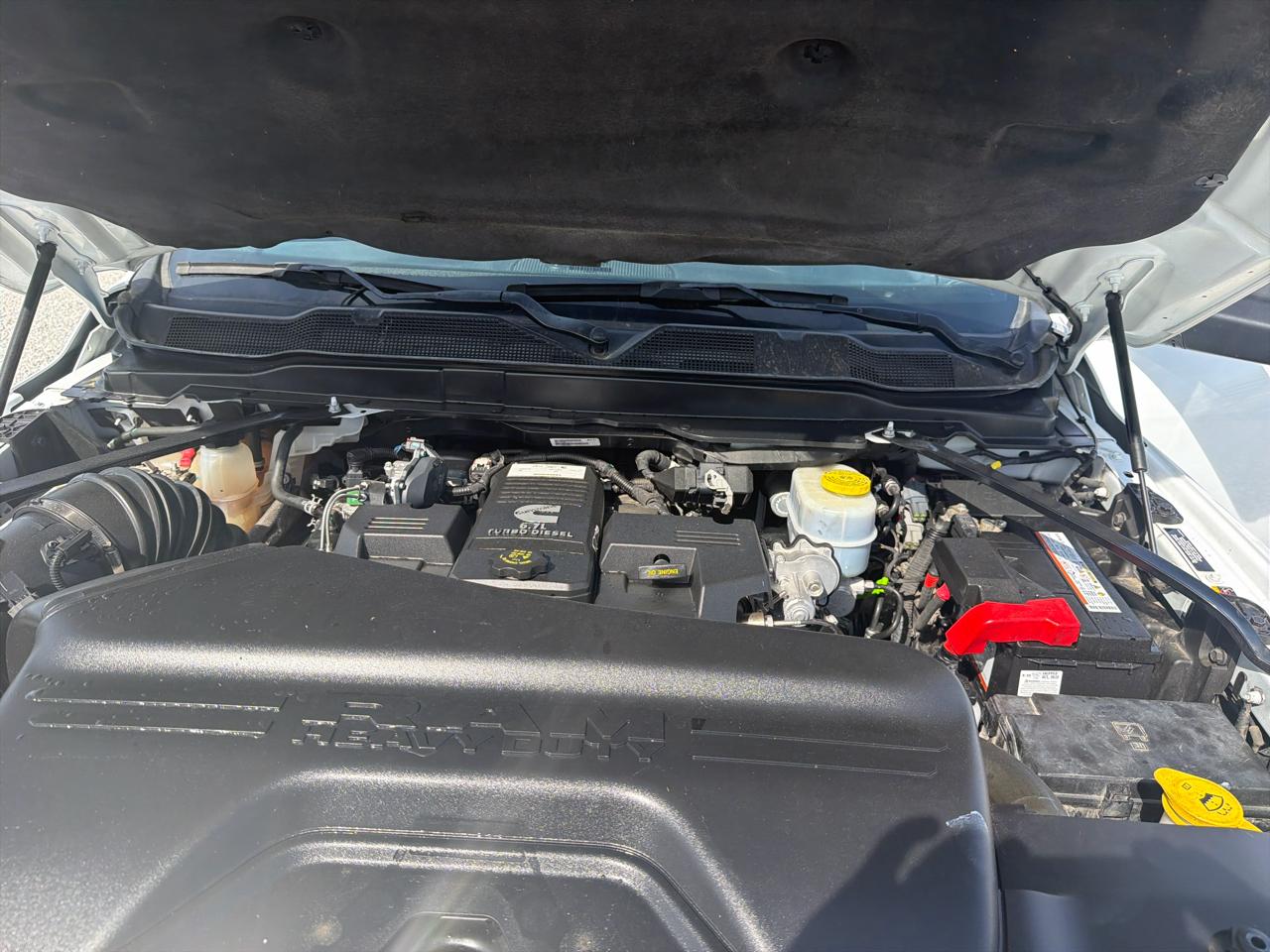 RAM 3500 Tradesman 4x4 Crew Cab 8' Box 2022