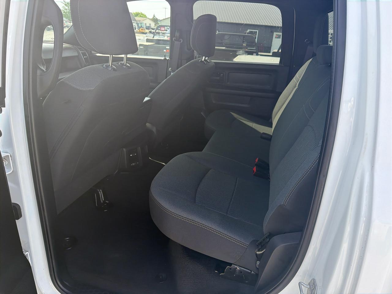 RAM 3500 Tradesman 4x4 Crew Cab 8' Box 2022