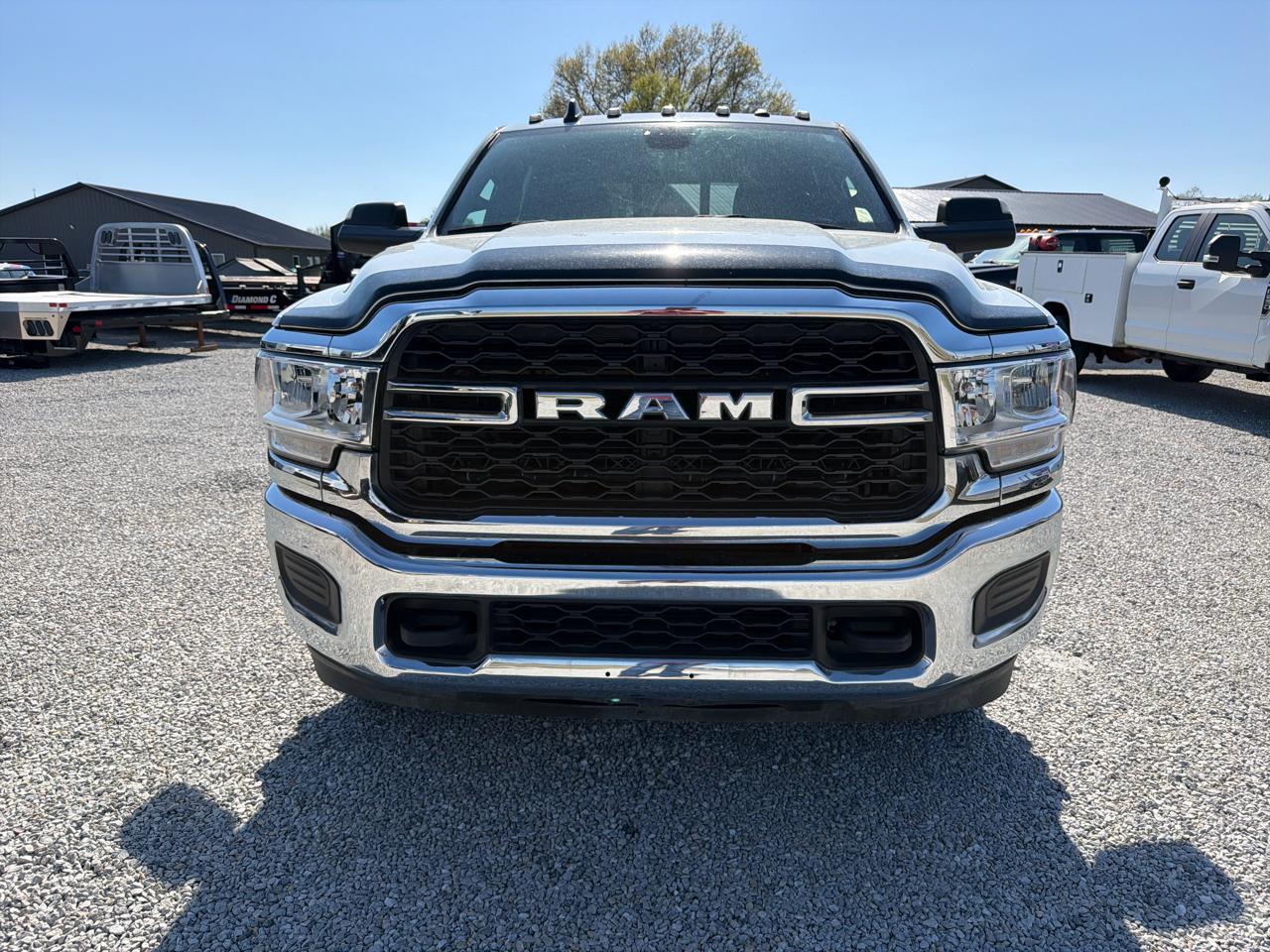 RAM 3500 Tradesman 4x4 Crew Cab 8' Box 2022