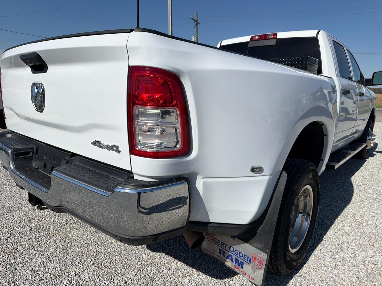 RAM 3500 Tradesman 4x4 Crew Cab 8' Box 2022