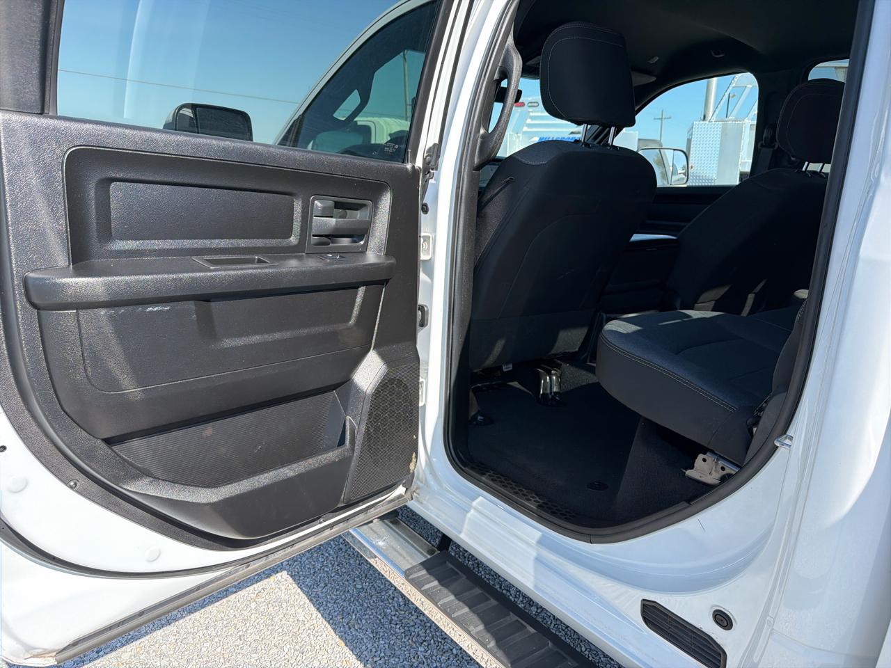 RAM 3500 Tradesman 4x4 Crew Cab 8' Box 2022