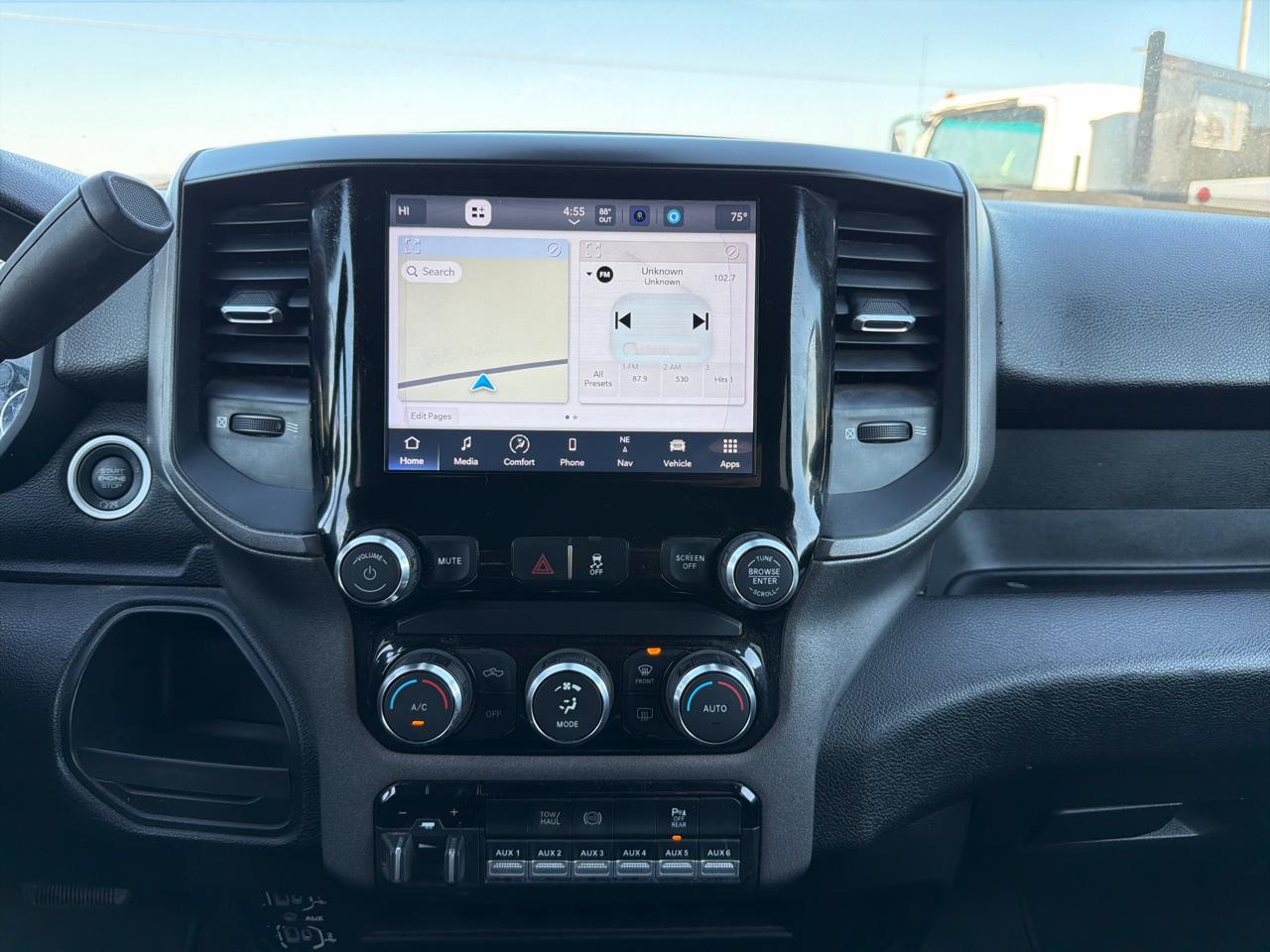 RAM 3500 Tradesman 4x4 Crew Cab 8' Box 2022